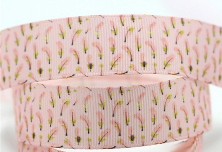 Лента репсовая 13 мм с рисунком "Микро-пёрышки на коралловом".