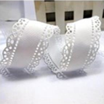 Лента репсовая 2,8 см с кружевным краем, цвет белый