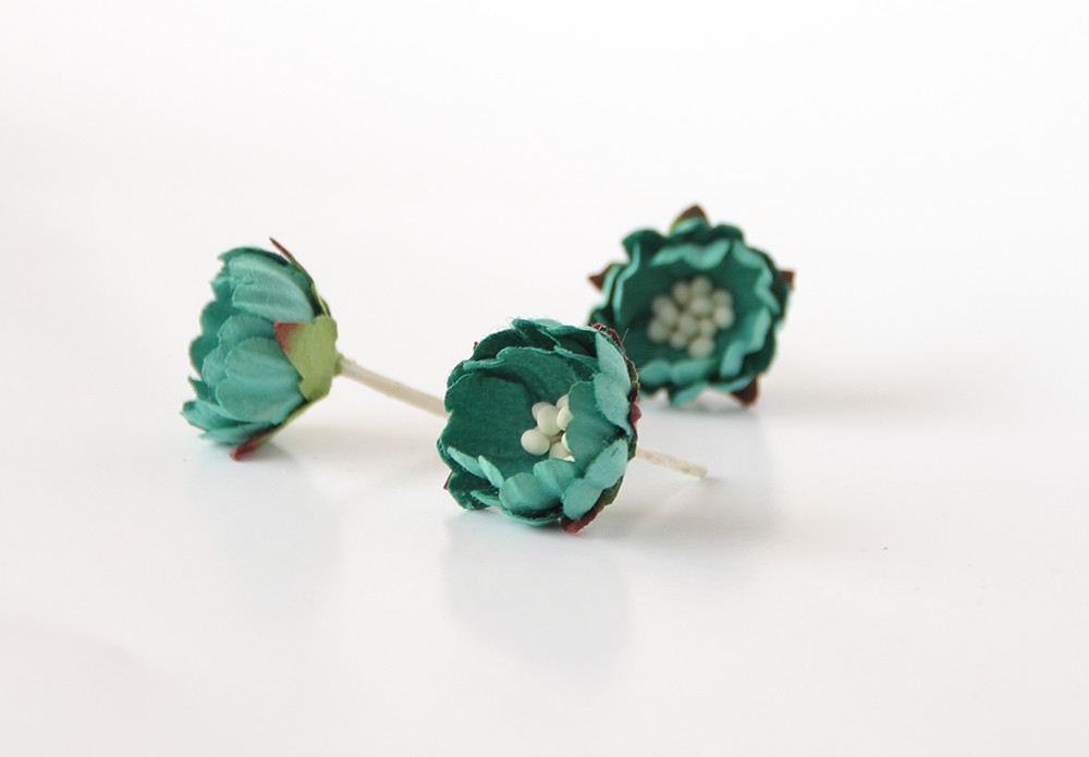 Цветок шиповника, цвет тёмный бирюзовый,1 шт