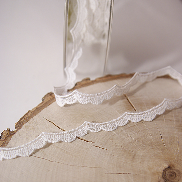 Кружево "тройной гребешок" 0,6см, цвет белый