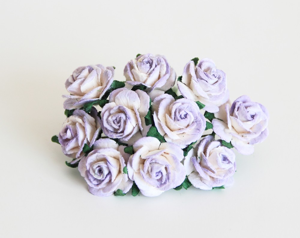 Букет розочек открытых 2 см. Цвет бело-сиреневый