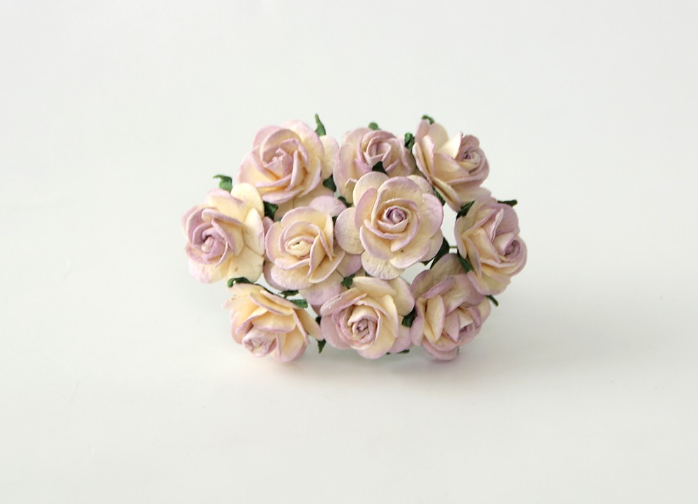 Букет розочек открытых 2 см. Цвет кремово-сиреневый