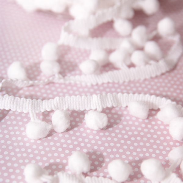 Тесьма с помпонами 0,9 см, цвет белый