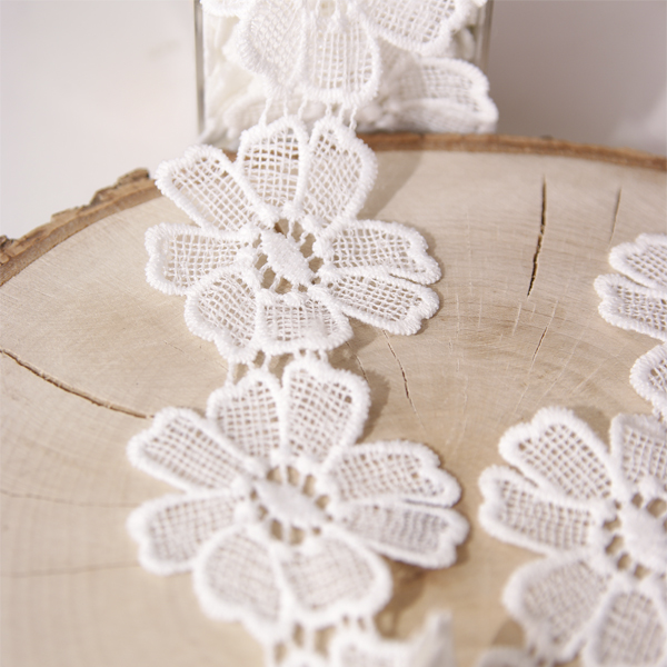 Кружево "Цветы 5,5 см", цвет молочный белый