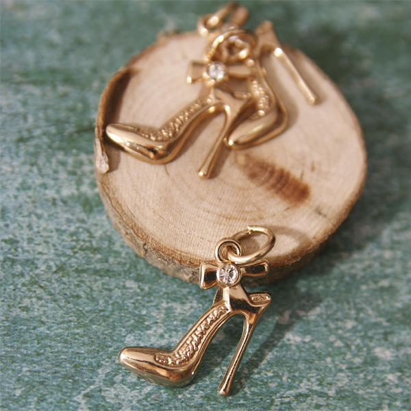 Подвеска металлическая "Лабутены :)". Цвет золотой. (266)