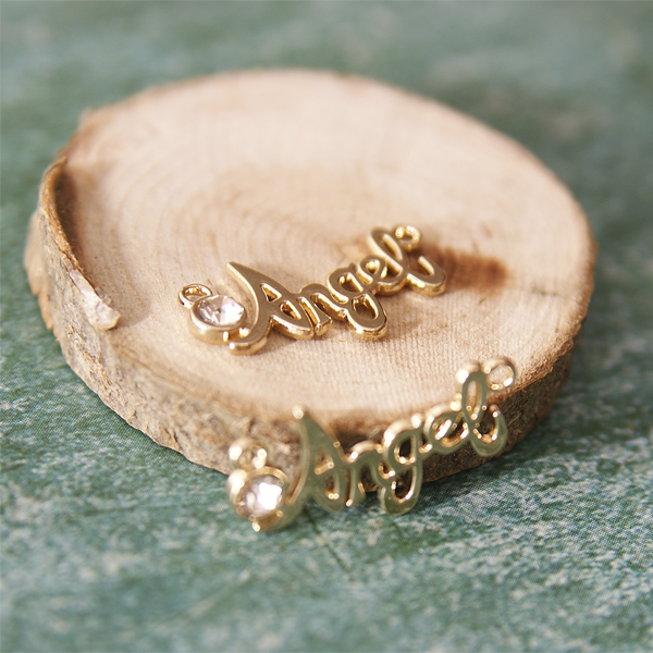 Подвеска металлическая "Angel со стразиком". Цвет золотой. (302)