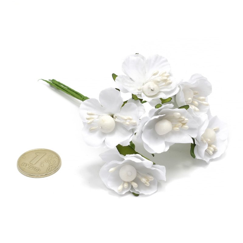 Букет тканевых цветочков 3 см, цвет белый с белой сердцевинкой