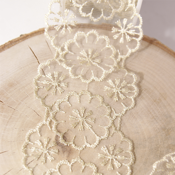 Кружево на сетке 8 см "Цветы", цвет кремовый с золотом