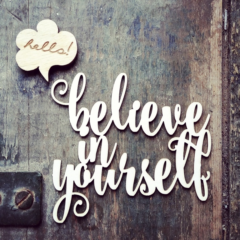 Чипборд WoodCraft "Believe in yourself"
