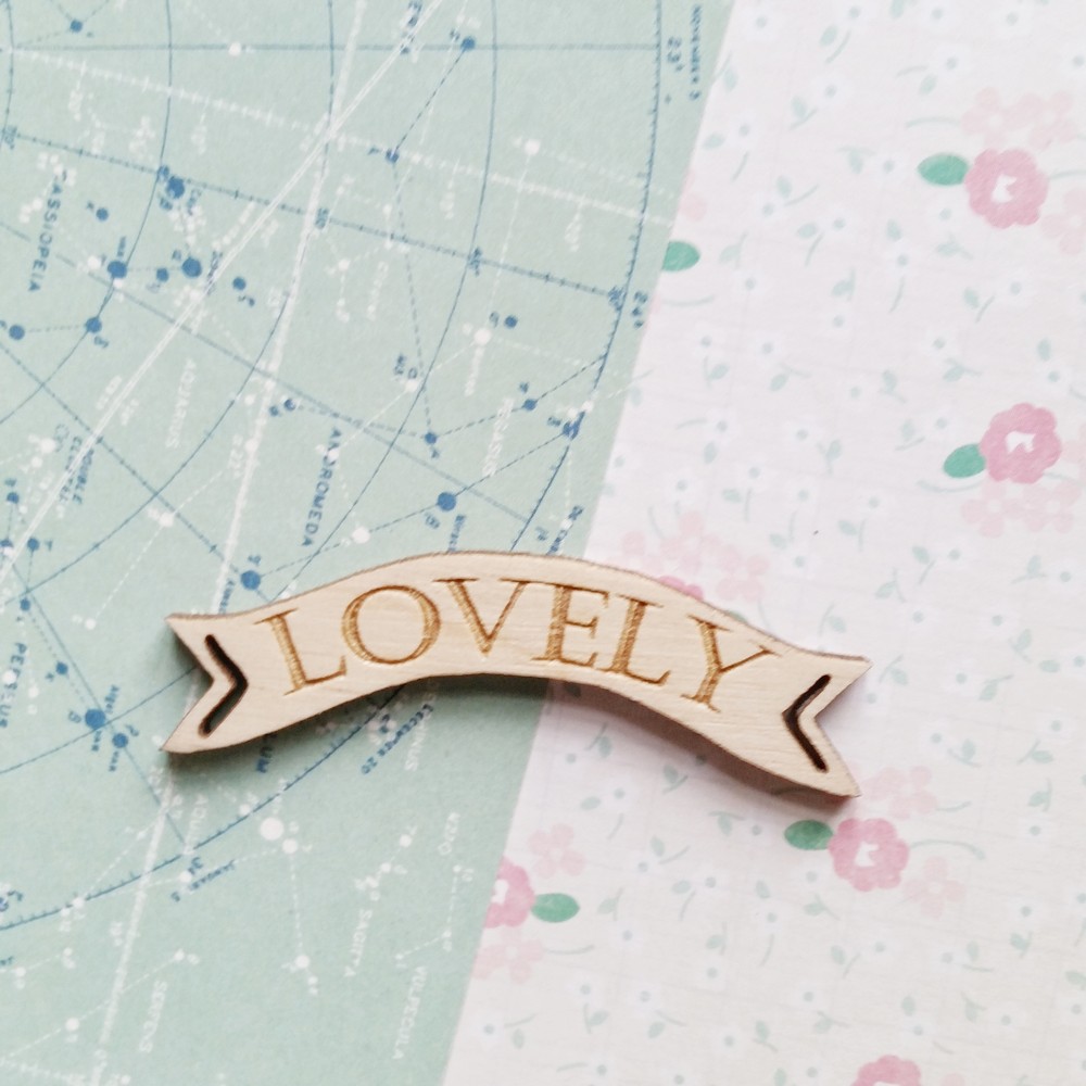 Деревянный декор WoodCraft "Баннер lovely"