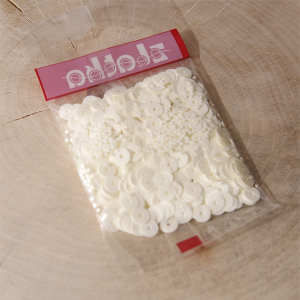 Пайетки Zlatka плоские 6 мм "Кремовый"