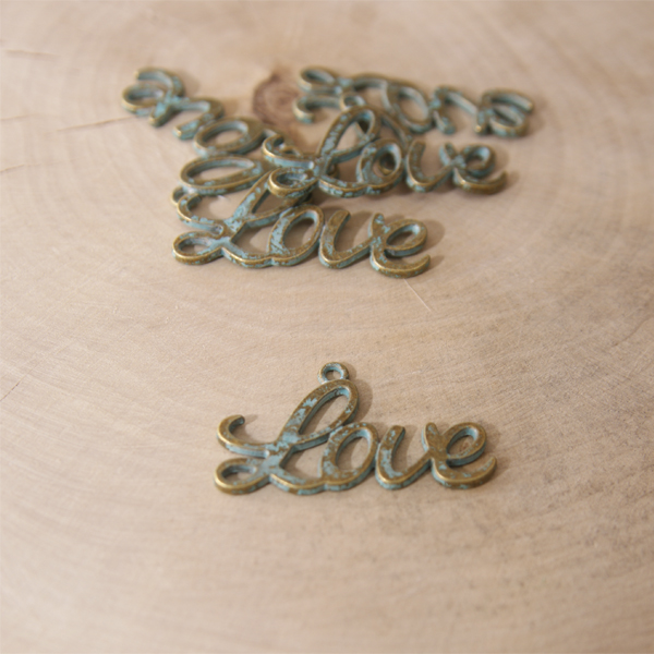 Подвеска "Love". Цвет цвет античный бронзовый с патиной (512)