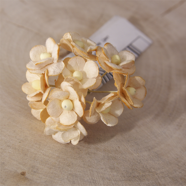 Букет цветов вишни 15 мм. Цвет песочный