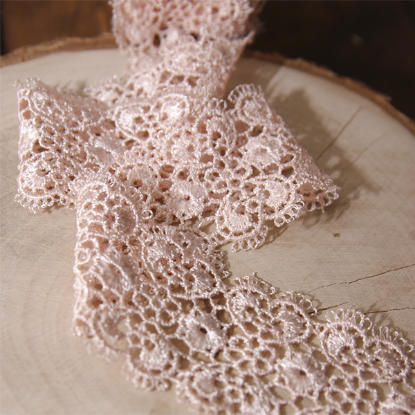 Кружево гипюрное 4 см "Сердечки и цветок", цвет розово-персиковый