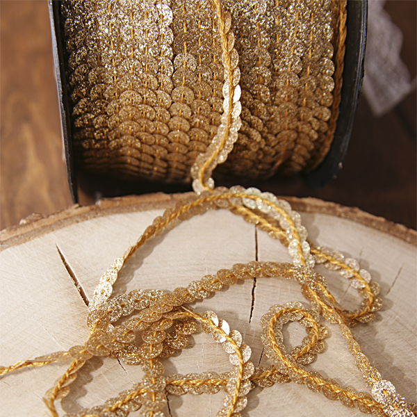 Тесьма из пайеток 6 мм, цвет золото с блёстками