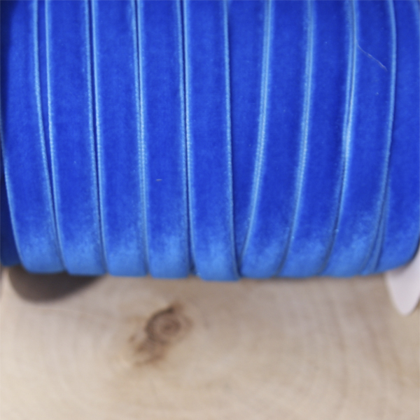 Лента бархатная 9 мм. Цвет сине-голубой