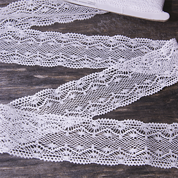 Кружево вязаное тонкое 5 см, цвет белый (070541)
