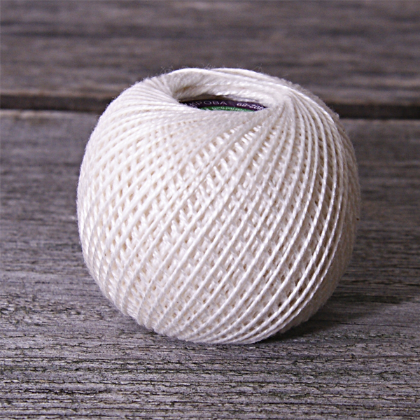 Нитки хлопковые "Ирис", цвет молочный белый