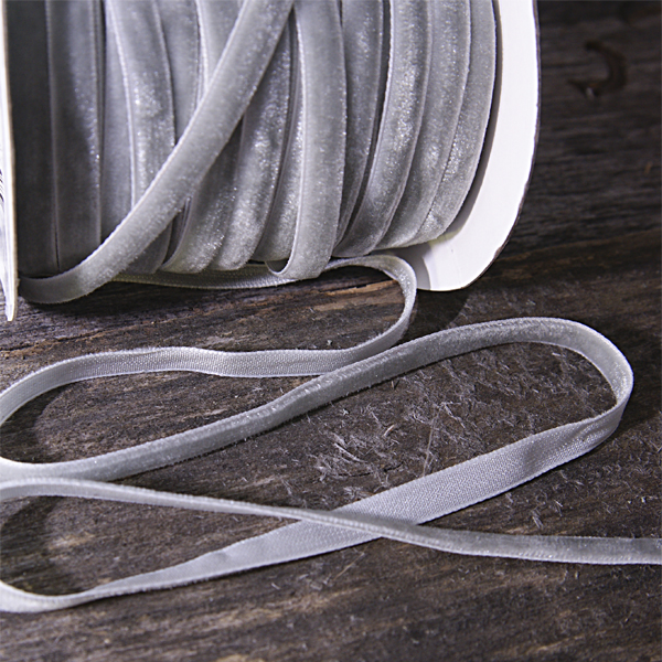 Лента бархатная 6 мм, цвет серый