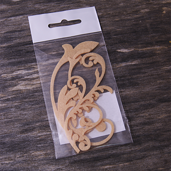 Вырубка из фетра "Завитки №2 бежевый"