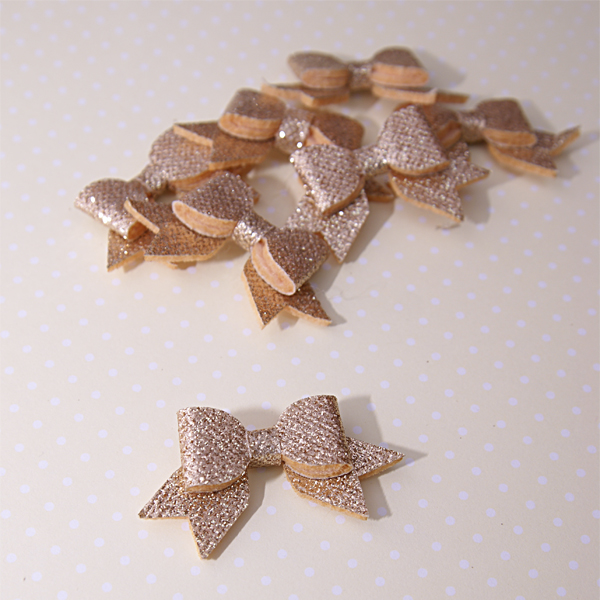 Украшение "Бантик с блёстками", цвет золотой шампань (661)