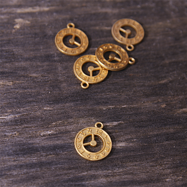 Подвеска "Циферблат",цвет золотой (597)