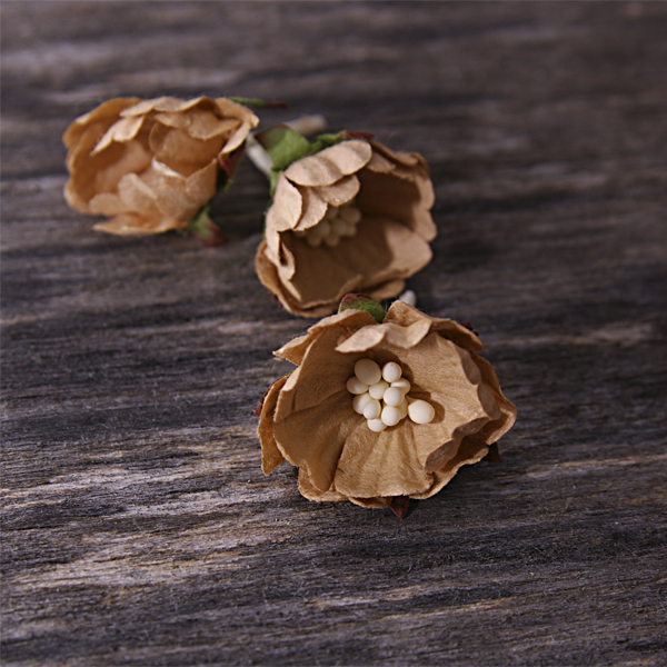 Цветок шиповника, цвет бежевый 1 шт