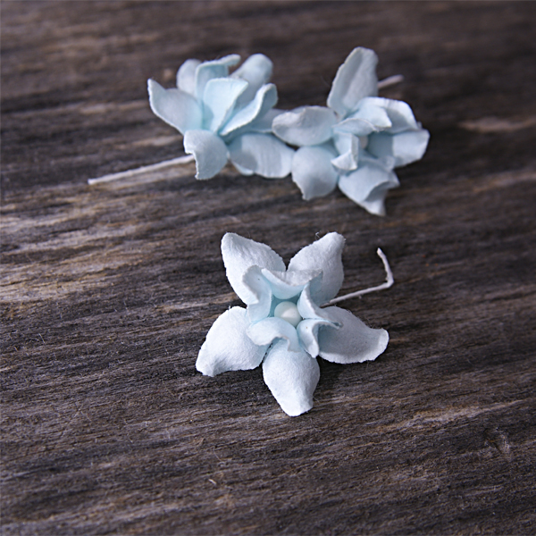 Цветок фиалки, цвет мятный голубой 1 шт