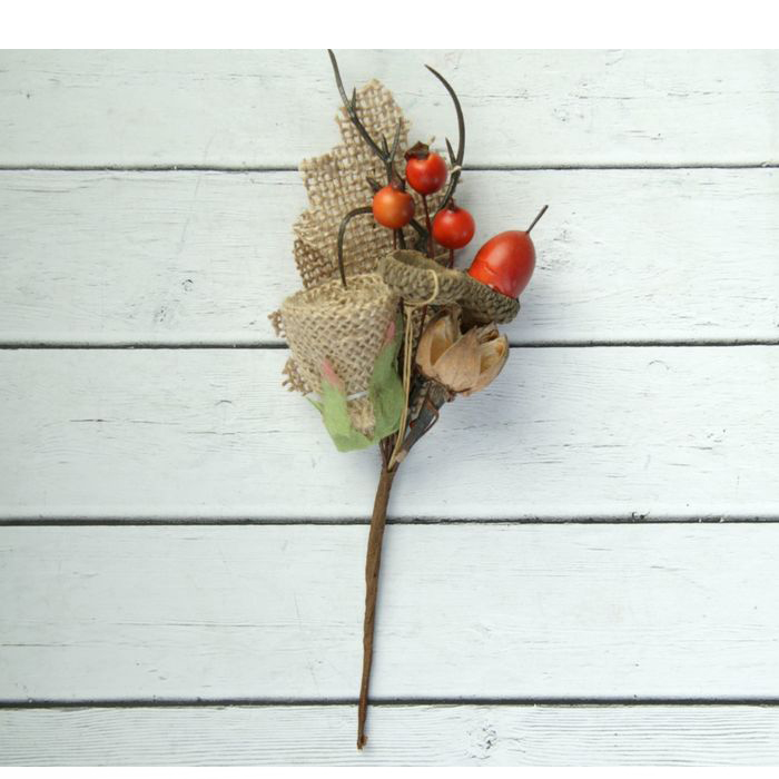 Осенний букетик с желудями