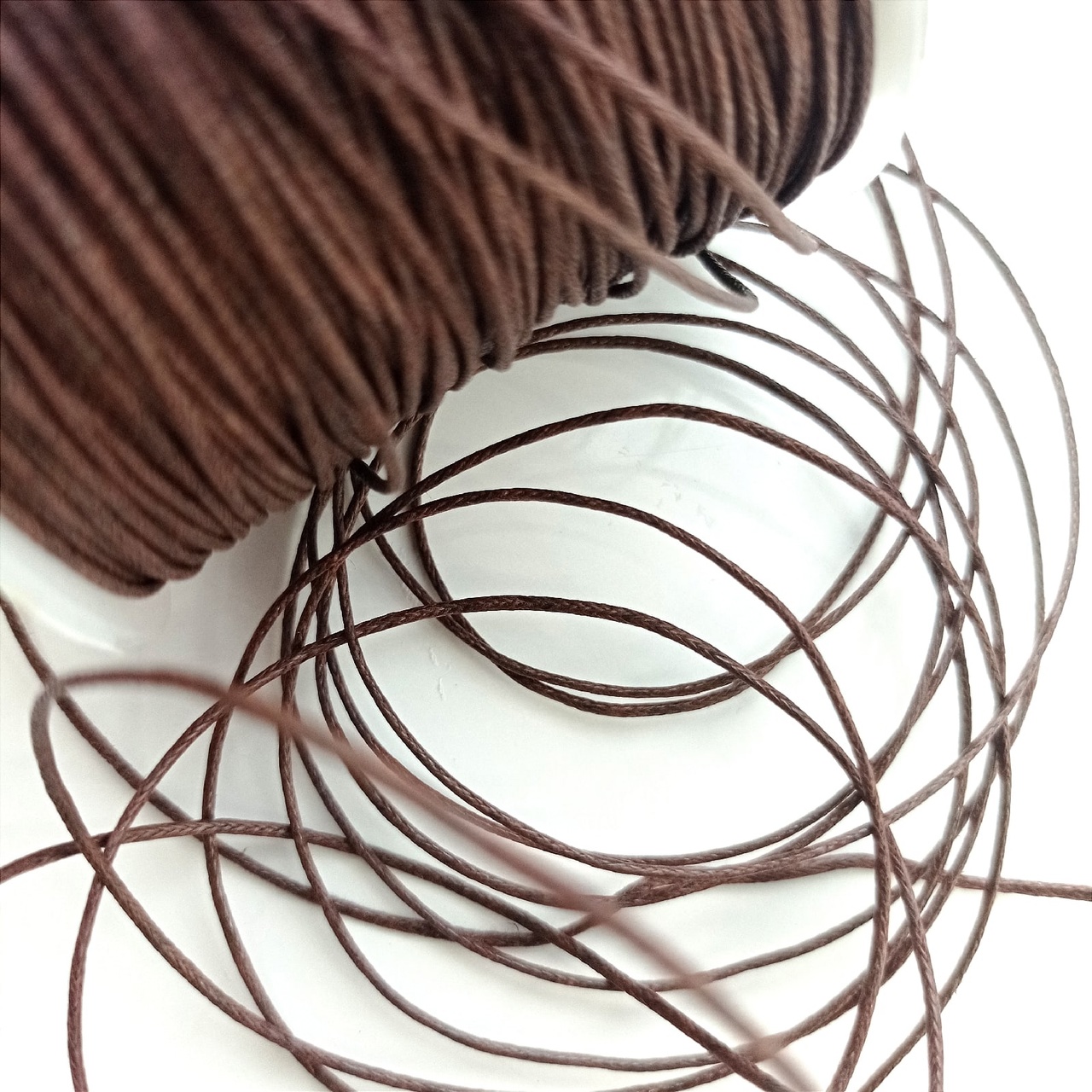 Вощённый шнур 1 мм. Цвет шоколадный.