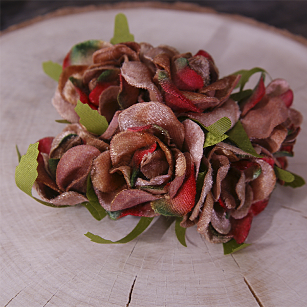 Букет бархатных роз, цвет коричневый с красным