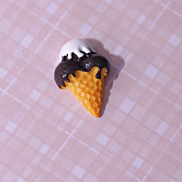 Декор "Мороженко - рожок с шоколадом