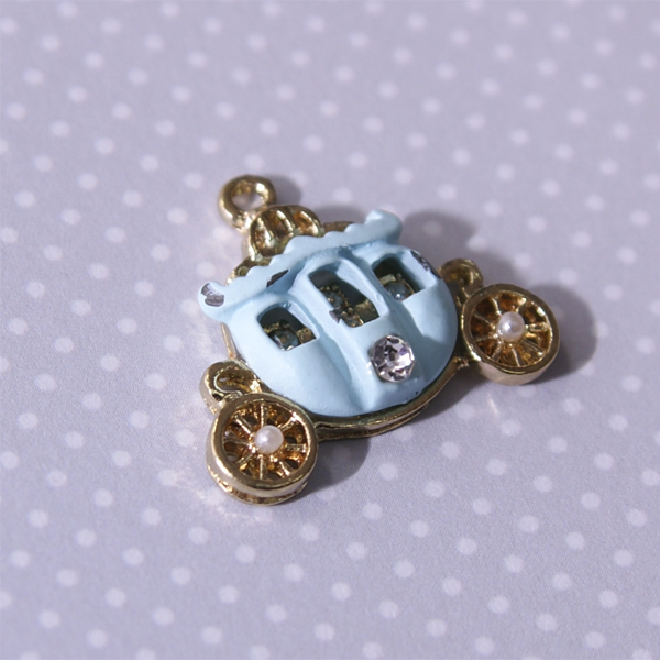 Подвеска металлическая "Карета голубая" со стразами (390)