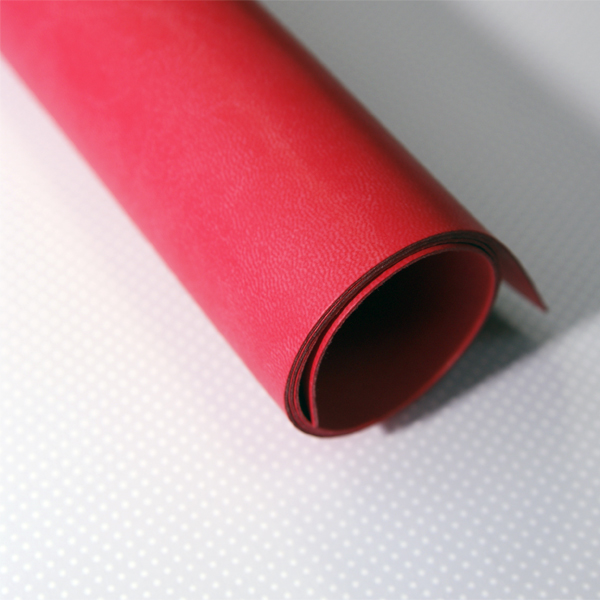 Кожзам переплётный 35 х 50 см. Цвет красная губная помада