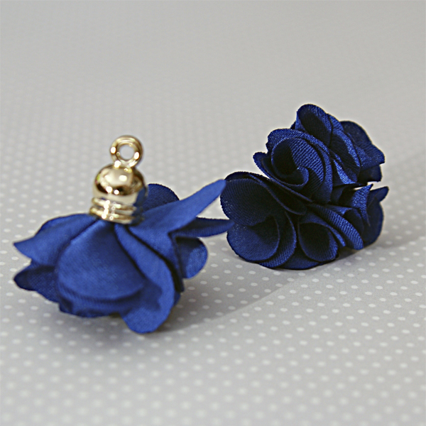 Подвеска - тканевый цветочек, цвет синий (613-4)