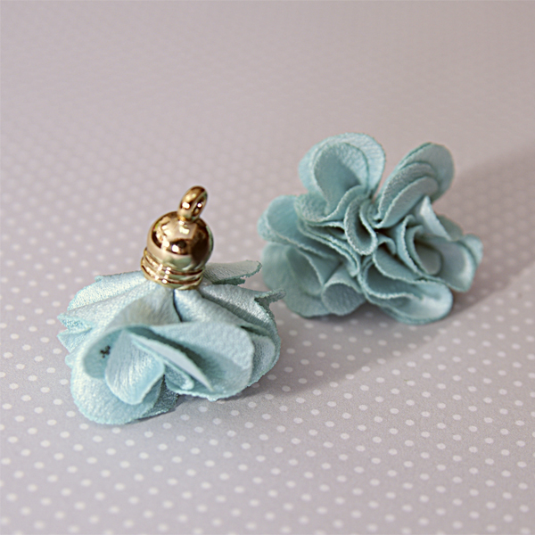 Подвеска - тканевый цветочек, цвет бирюзово-голубой (613-5)