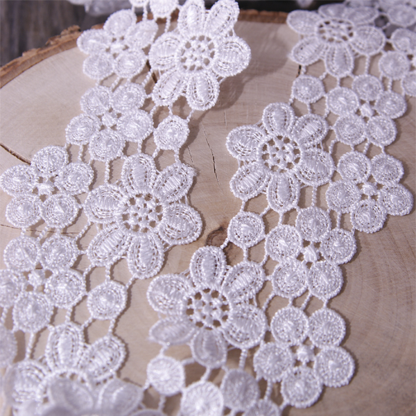 Кружево ажурное 60 мм " Цветочки с круглыми лепестками", цвет белый