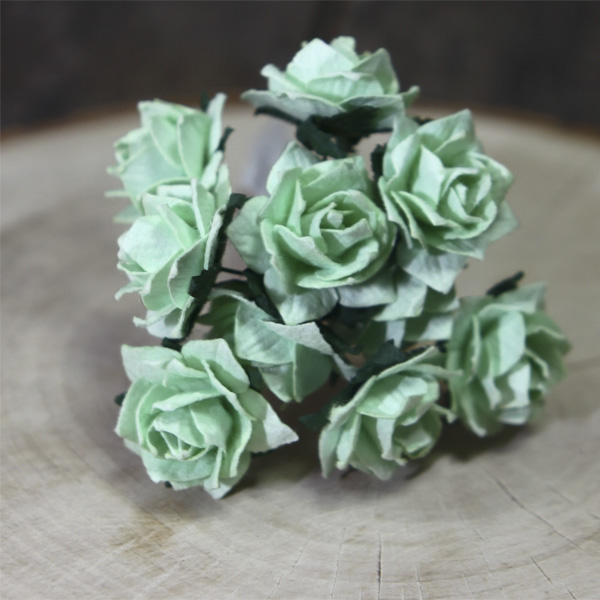 Букет роз с острыми лепестками. Цвет мятный зелёный