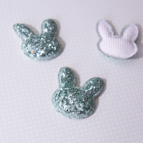 Украшение "Зайка с блёстками", цвет мятно-зелёный (664)