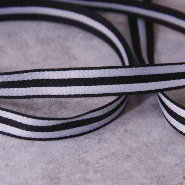 Лента 10 мм черно-белая полоска