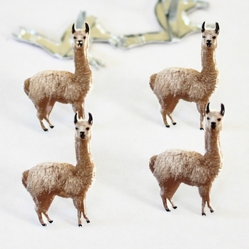 Набор фигурных брадс Eyelet Outlet "Ламы"