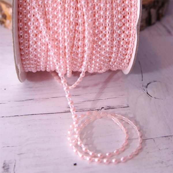 Нить из половинок бусин 3 мм, цвет нежно-розовый