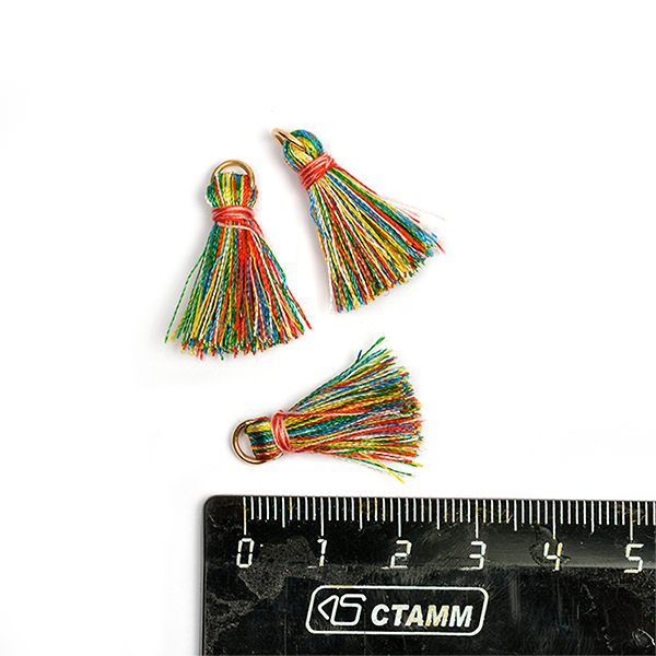 Кисточка 20 мм из ниточек , радуга (693)