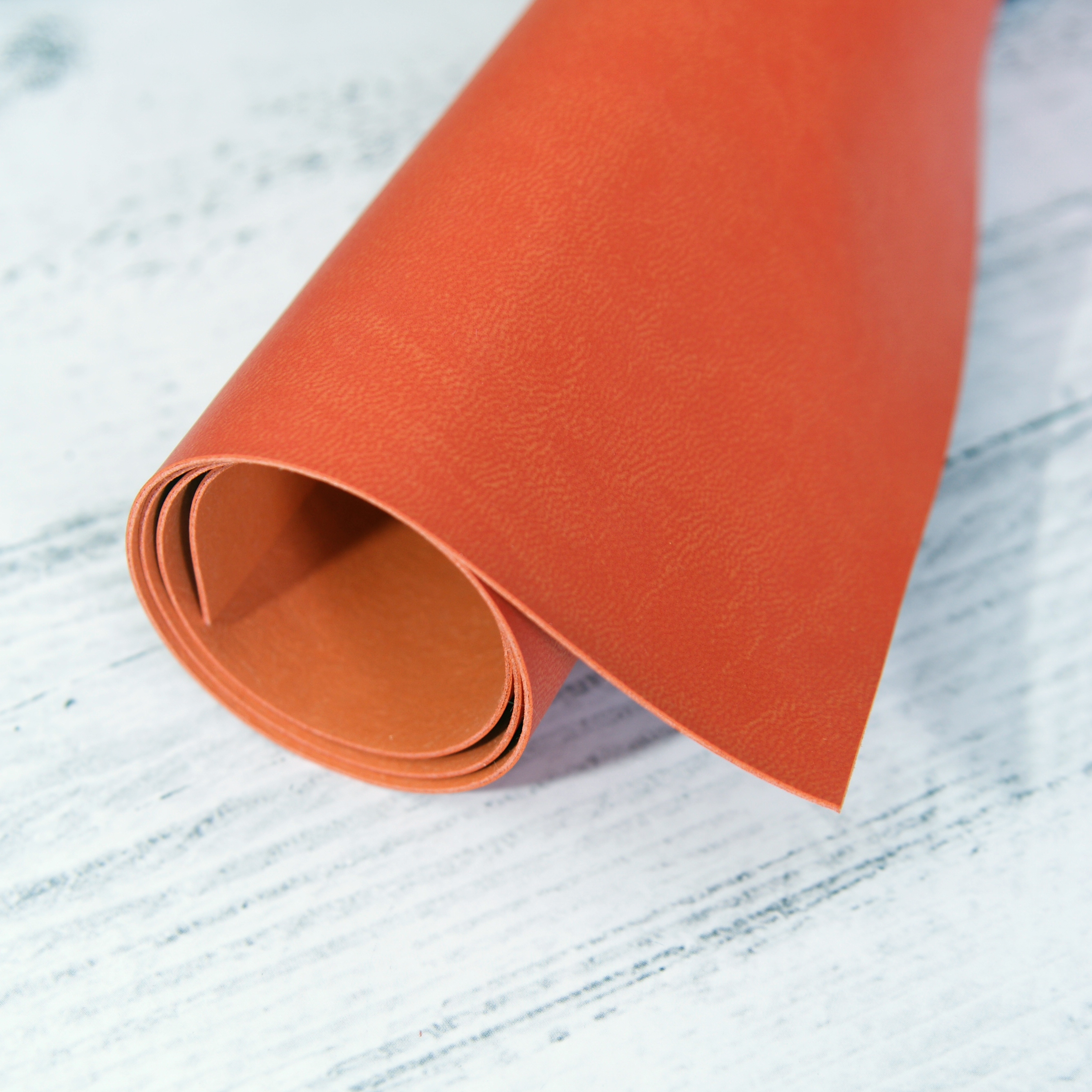 Кожзам переплётный 35 х 50 см. Цвет рыжий