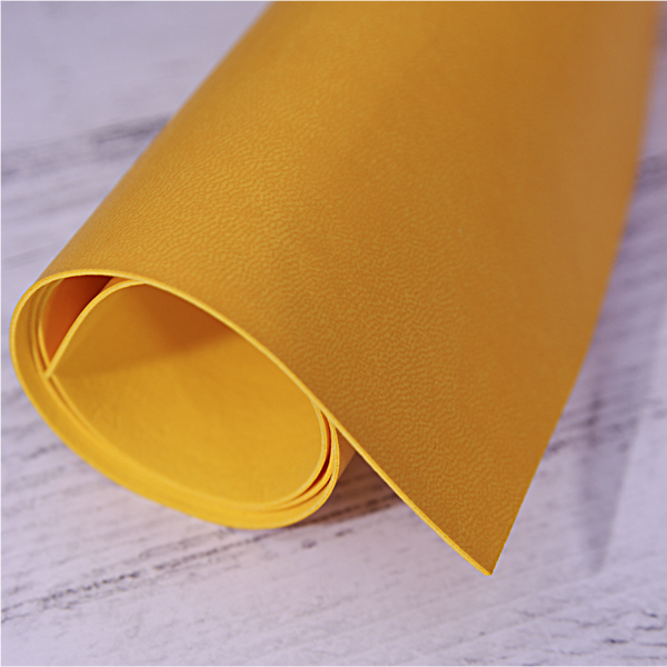 Кожзам переплётный 35 х 50 см. Цвет жёлтый