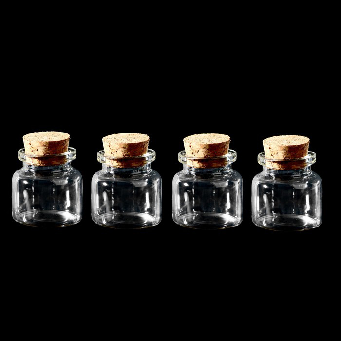 Набор стеклянных бутылочек 3х3х1,7 см с пробкой