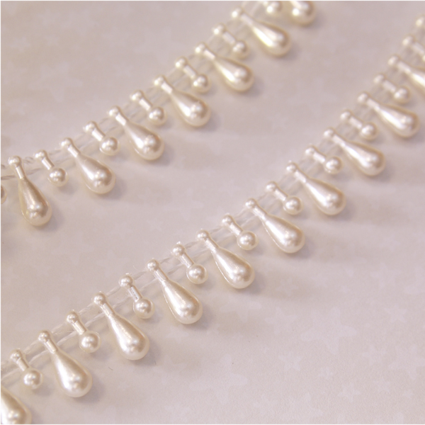 Нить из перламутровых капелек, цвет кремовый