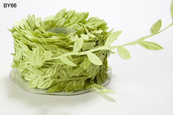 Лента-гирлянда May Arts "Листочки". Цвет светло-зелёный.