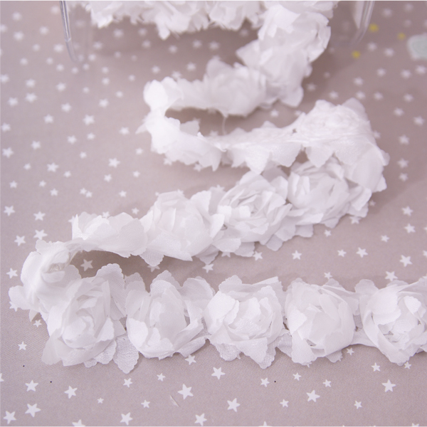 Тесьма "Розочки" 2,5 см, цвет белый