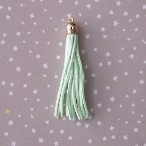 Кисточка замшевая длинная, цвет мятный зелёный (549)